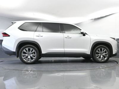2026 2025 Toyota Grand Highlander Limited SUV — photo 26 view