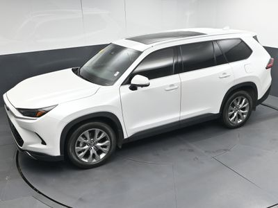 2026 2025 Toyota Grand Highlander Limited SUV — photo 38 view