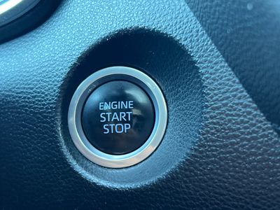 2022 Toyota Corolla Cross - Photo 24