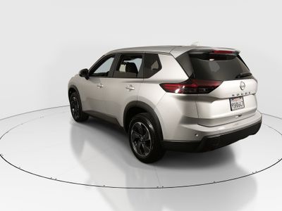 2025 Nissan Rogue — detail view