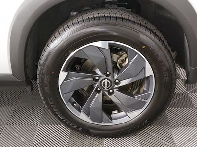 2025 Nissan Rogue — photo 10 view
