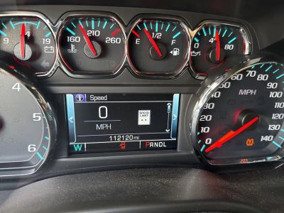 2019 Chevrolet Suburban — photo 7 view