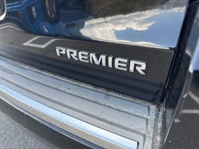2019 Chevrolet Suburban — photo 12 view