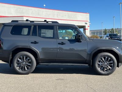 2026 Toyota Land Cruiser - Photo 8