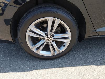 2024 Volkswagen Jetta — photo 10 view