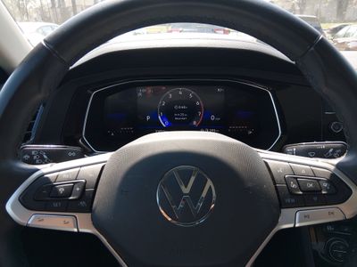 2024 Volkswagen Jetta — photo 12 view