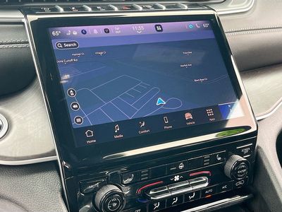 2025 Jeep Grand Cherokee L — photo 13 view