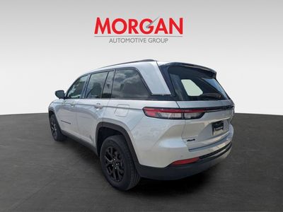 2025 Jeep Grand Cherokee - Photo 4