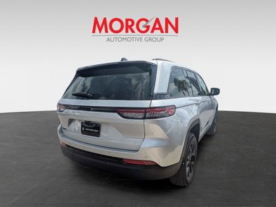 2025 Jeep Grand Cherokee - Photo 2