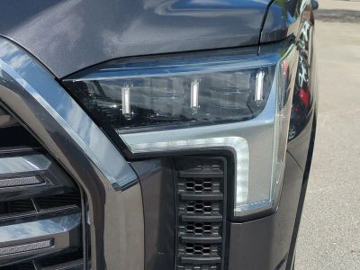 2024 Toyota Tundra — photo 10 view