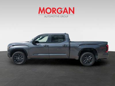 2024 Toyota Tundra — photo 8 view