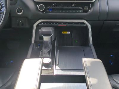 2024 Toyota Tundra — photo 19 view