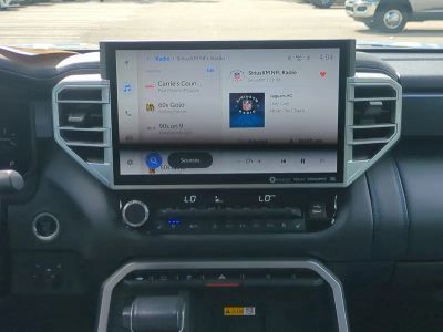 2024 Toyota Tundra — photo 18 view