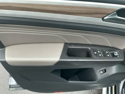 2022 Volkswagen Atlas — photo 15 view