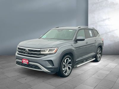 2022 Volkswagen Atlas — front three-quarter view