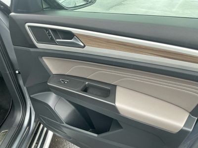 2022 Volkswagen Atlas — photo 21 view
