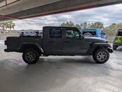 2026 Jeep Gladiator — side profile view
