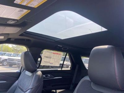 2026 Ford Explorer — photo 13 view
