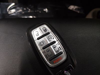 2024 Chrysler Pacifica - Photo 15
