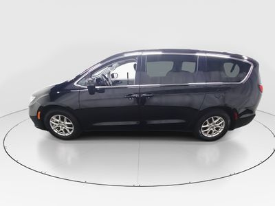 2024 Chrysler Pacifica - Photo 4