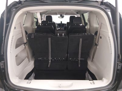 2024 Chrysler Pacifica - Photo 11