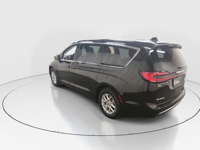 2024 Chrysler Pacifica - Photo 5