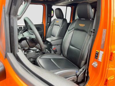 2025 Jeep Wrangler — photo 21 view