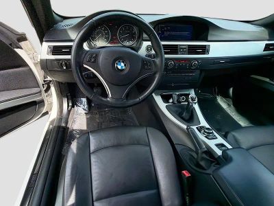 2013 BMW 3 Series — photo 16 view