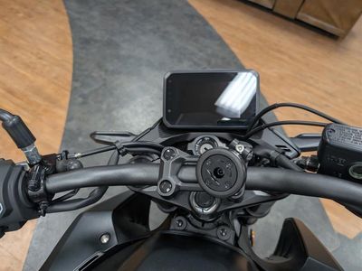 2025 Honda CB500F — photo 9 view