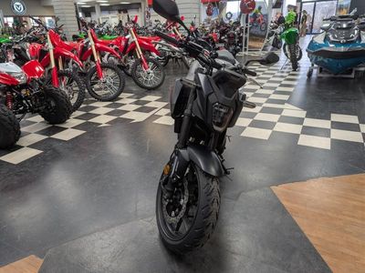 2025 Honda CB500F — interior view