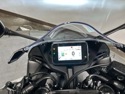 2026 Honda CBR650R E-Clutch - Photo 11