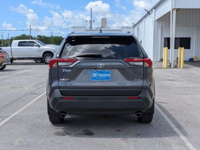 2025 Toyota RAV4 - Photo 4