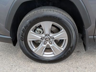 2025 Toyota RAV4 - Photo 9