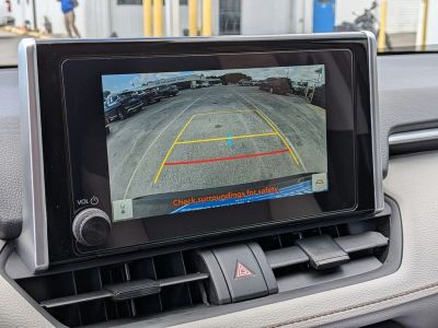 2025 Toyota RAV4 - Photo 21