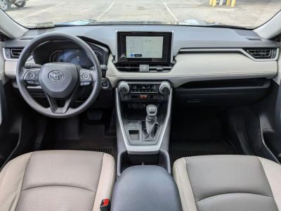 2025 Toyota RAV4 - Photo 23