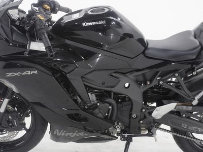 2025 Kawasaki NINJA ZX-4R ABS - Photo 11