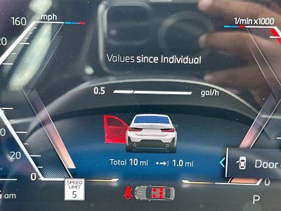2026 BMW 3 Series — photo 9 view