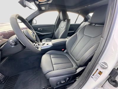 2026 BMW 3 Series — photo 15 view
