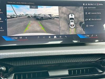 2026 BMW 3 Series — photo 11 view