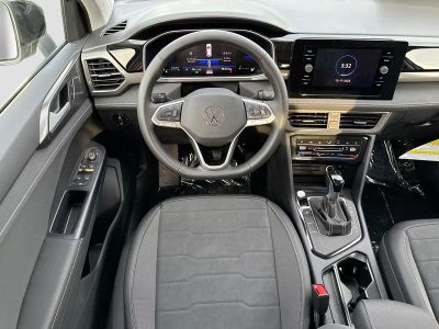 2026 Volkswagen Taos — photo 17 view