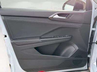 2026 Volkswagen Taos — photo 22 view