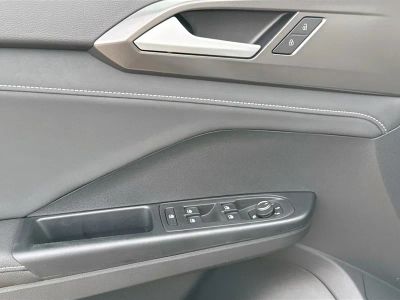 2026 Volkswagen Taos — photo 23 view