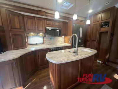 2015 Lifestyle Luxury RV Lifestyle - Photo 14