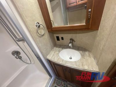 2015 Lifestyle Luxury RV Lifestyle - Photo 32