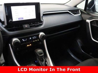 2025 Toyota RAV4 FWD - Photo 15