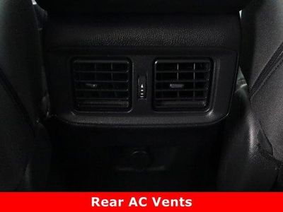 2025 Toyota RAV4 FWD - Photo 25