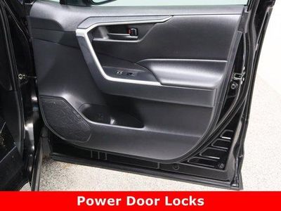 2025 Toyota RAV4 FWD - Photo 31