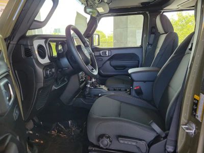 2026 Jeep Wrangler — photo 17 view