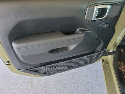 2026 Jeep Wrangler — photo 14 view