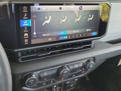 2026 Jeep Wrangler — photo 29 view